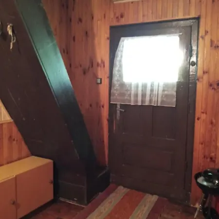 Tereza 山林小屋 *